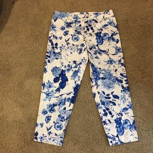 Floral porcelain patterned pants